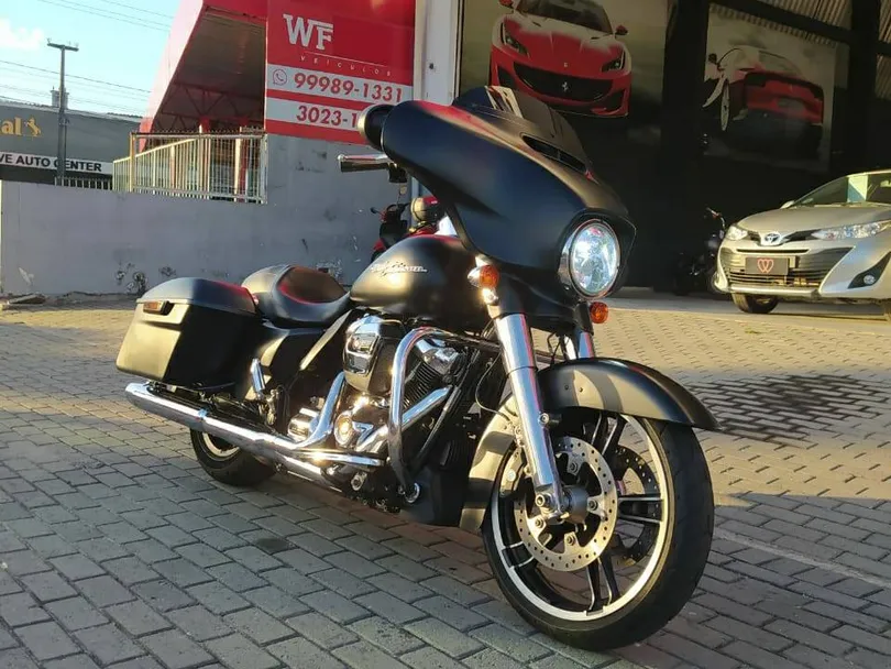 Harley STREET GLIDE SPECIAL FLHXS