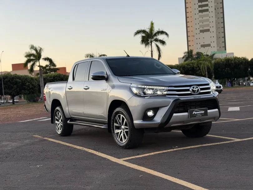 Toyota Hilux CD SRX 4x4 2.8 TDI 16V Diesel Aut.