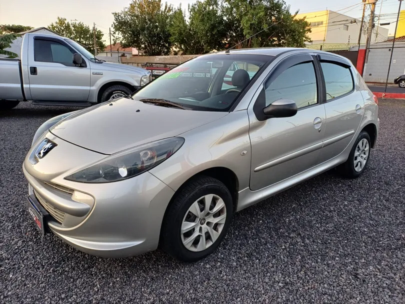Peugeot 207 XR 1.4 Flex 8V 5p
