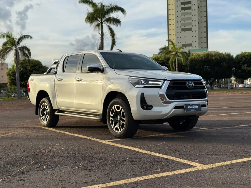 Toyota Hilux CD SRX 4x4 2.8 TDI 16V Diesel Aut.