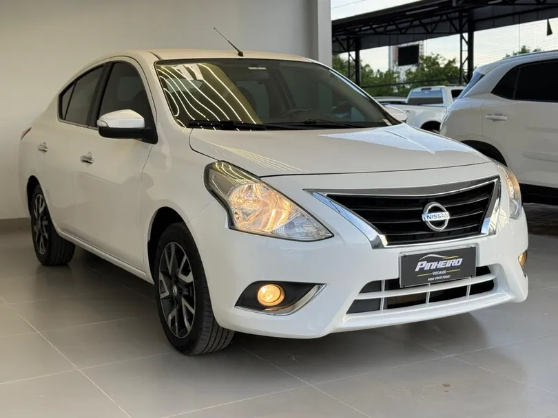 Nissan VERSA SL 1.6 16V FlexStart 4p Aut.