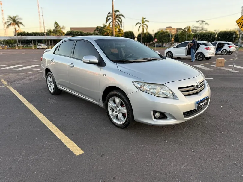 Toyota Corolla XEi 2.0 Flex 16V Aut.