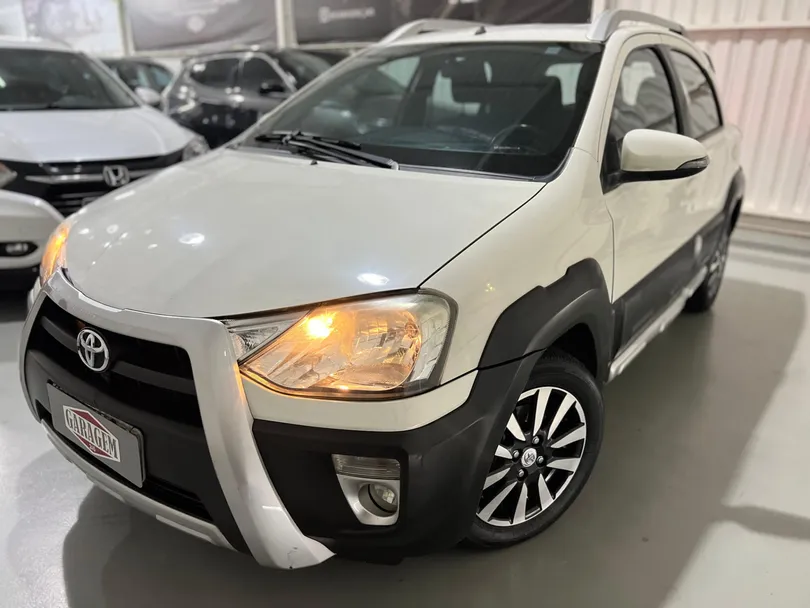 Toyota ETIOS CROSS 1.5 Flex 16V 5p Mec.