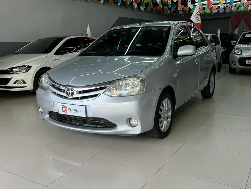 Toyota ETIOS XLS Sedan 1.5 Flex 16V 4p Mec.
