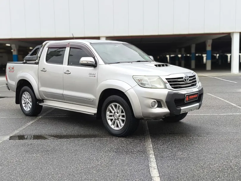 Toyota Hilux CD SRV D4-D 4x4 3.0 TDI Diesel Aut