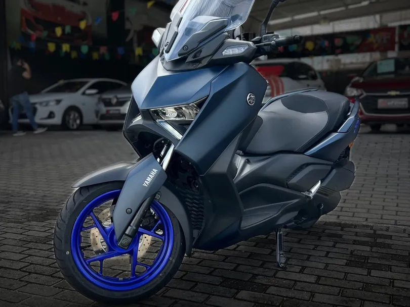 YAMAHA XMAX 250 CONNECTED 