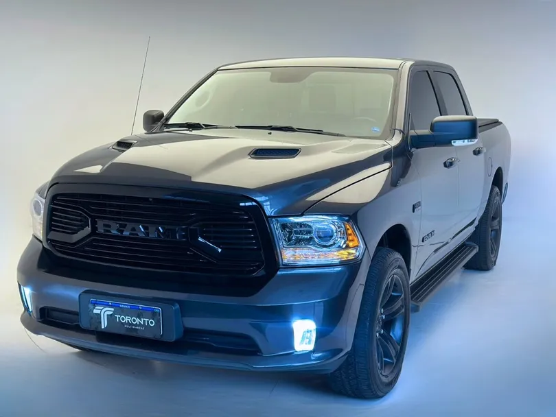 RAM CLASSIC LARAMIE NIGHT ED. 5.7 4X4 Aut.