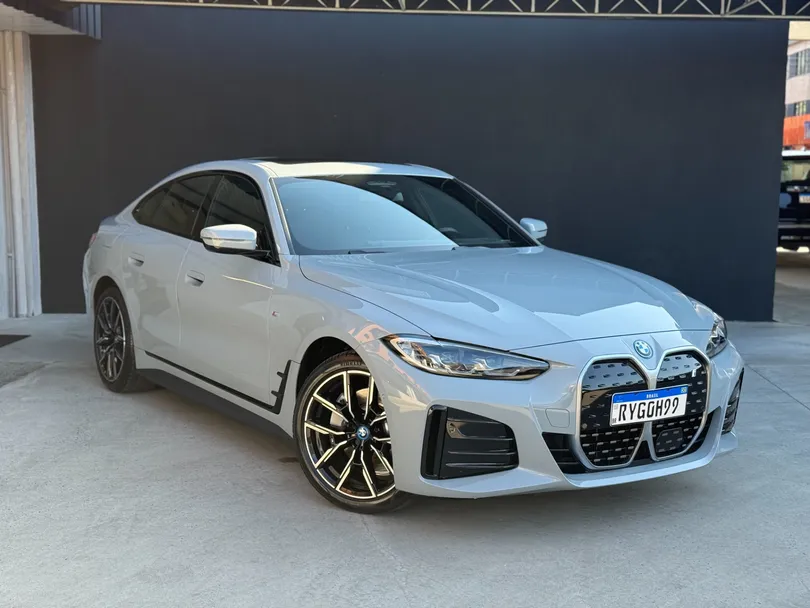 BMW i4 e-Drive 35 M Sport (Elétrico)
