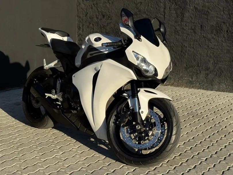 HONDA CBR 1000 RR Fireblade
