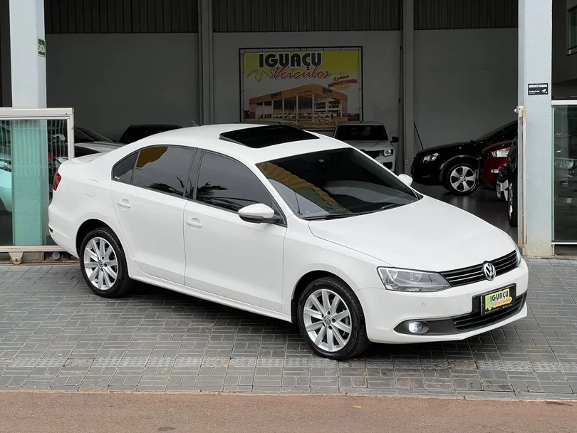 VolksWagen JETTA Comfortline 2.0 T.Flex 8V 4p Tipt.