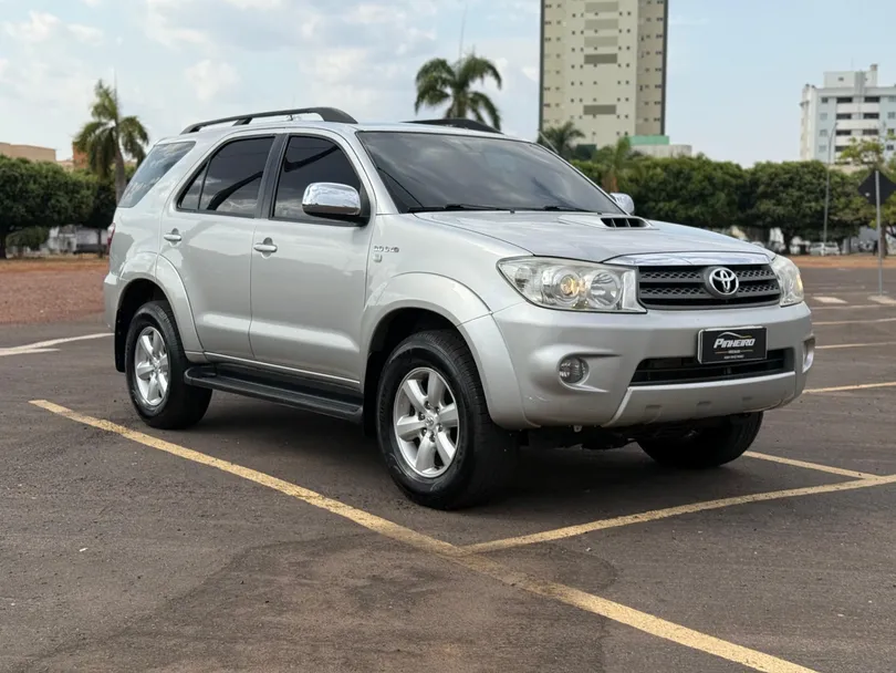 Toyota Hilux SW4 4x4 3.0 8V TB Diesel