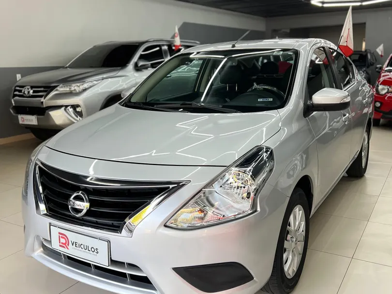 Nissan VERSA SV 1.6 16V FlexStart 4p Aut.