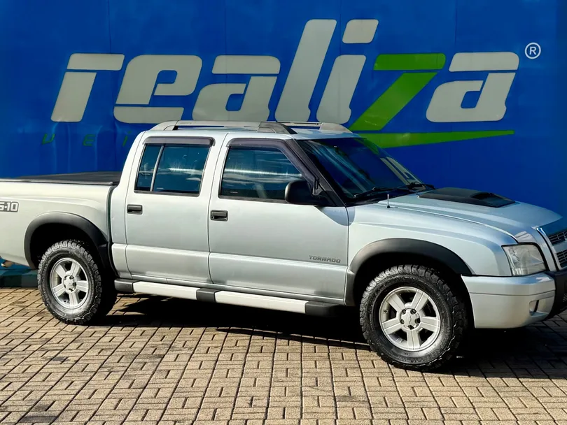 Chevrolet S10 P-Up Tornado 2.8 TDI 4x2/4x4 CD Dies