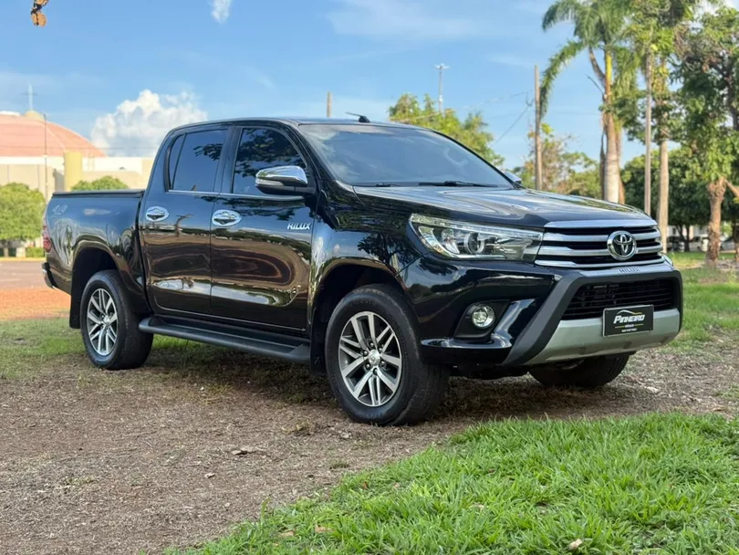 Toyota Hilux CD SRX 4x4 2.8 TDI 16V Diesel Aut.