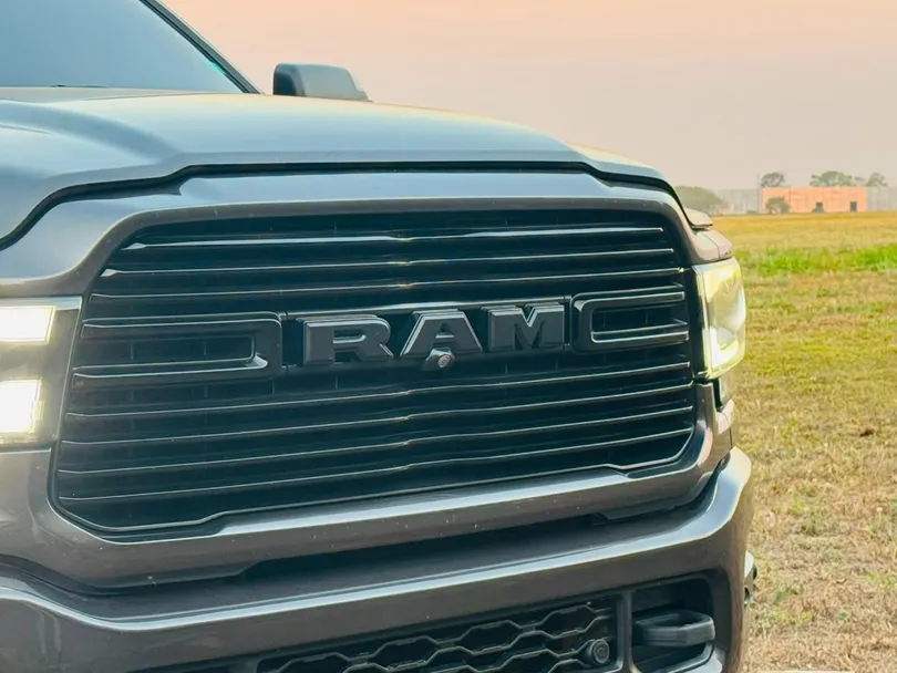 RAM 3500 LIMITED LONGHORN 6.7 TB CD Diesel