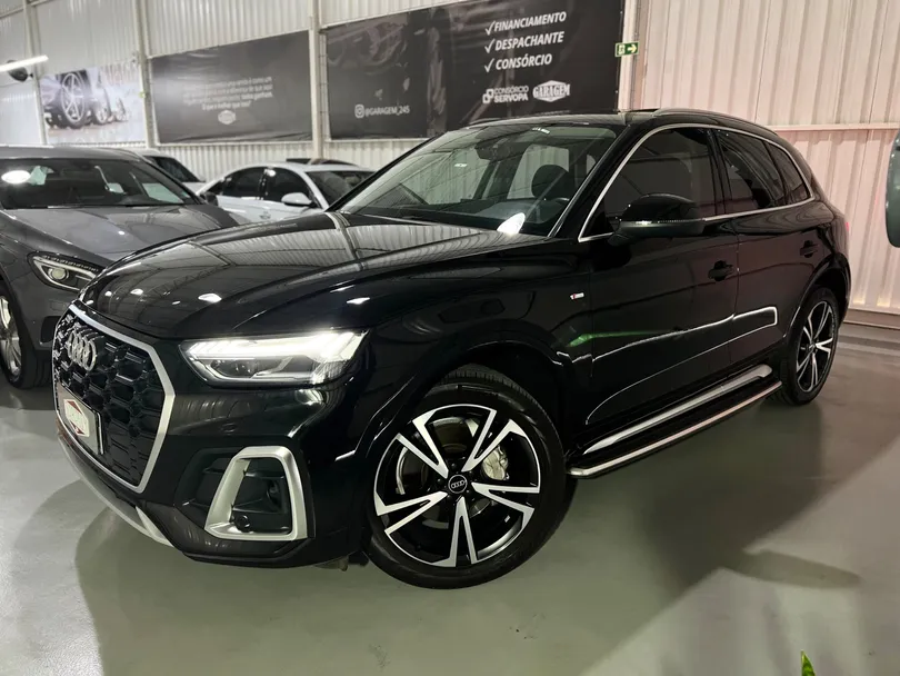 Audi Q5 S-Line Black 2.0 TFSI Quat. S-Tronic