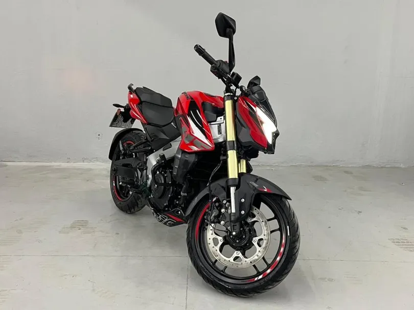 BAJAJ DOMINAR NS400Z