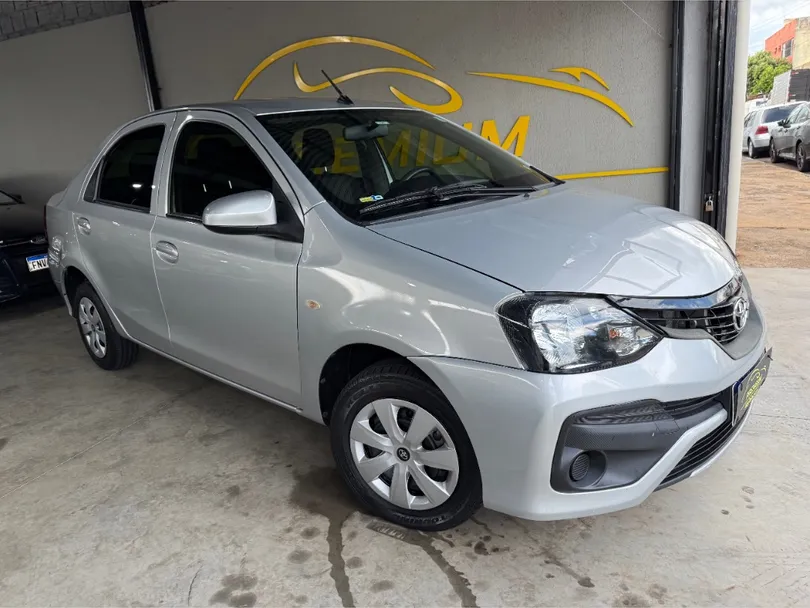 Toyota ETIOS X Plus Sedan 1.5 Flex 16V 4p Aut.