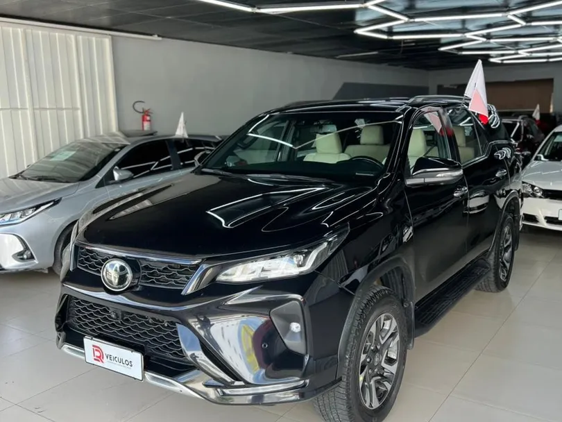 Toyota Hilux SW4 Diamond 2.8 TB 4x4 Die. Aut.