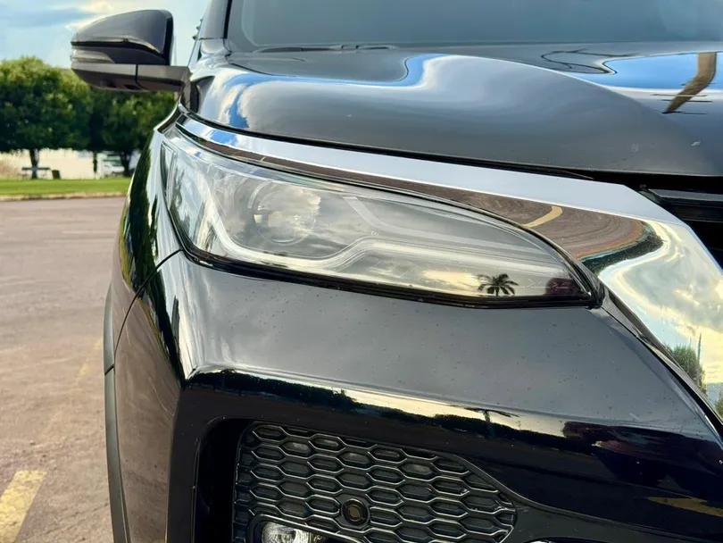 Toyota Hilux SW4 SRX 4x4 2.8 TDI 16V Dies. Aut.