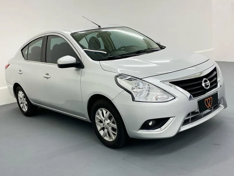 Nissan VERSA SV 1.6 16V FlexStart 4p Aut.
