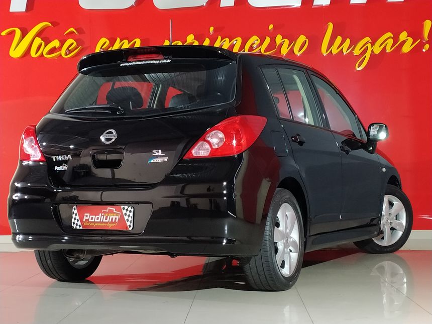Nissan tiida 1