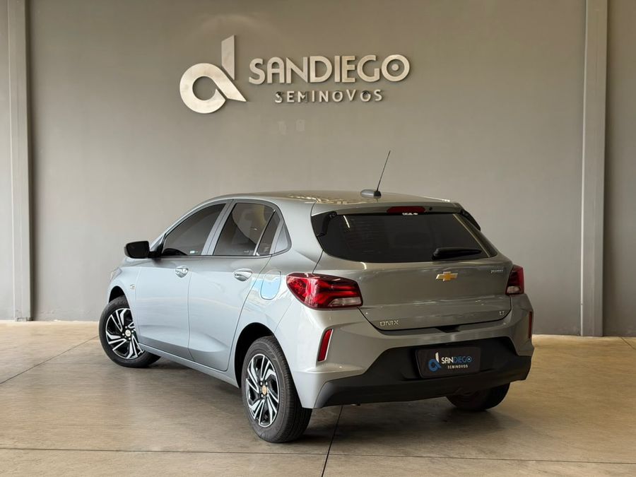 Chevrolet ONIX 2024
