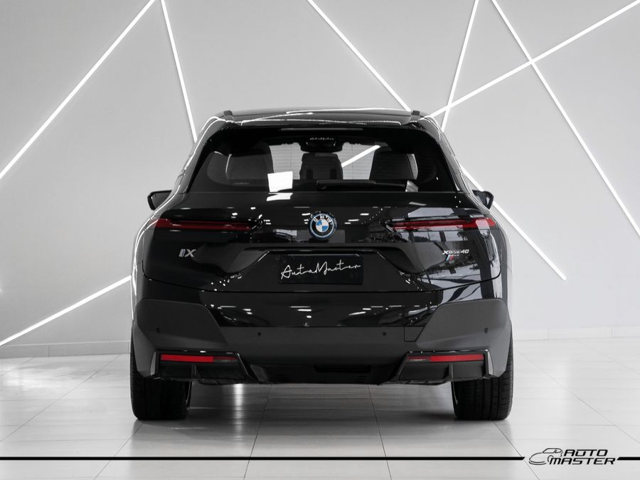 BMW iX 2024