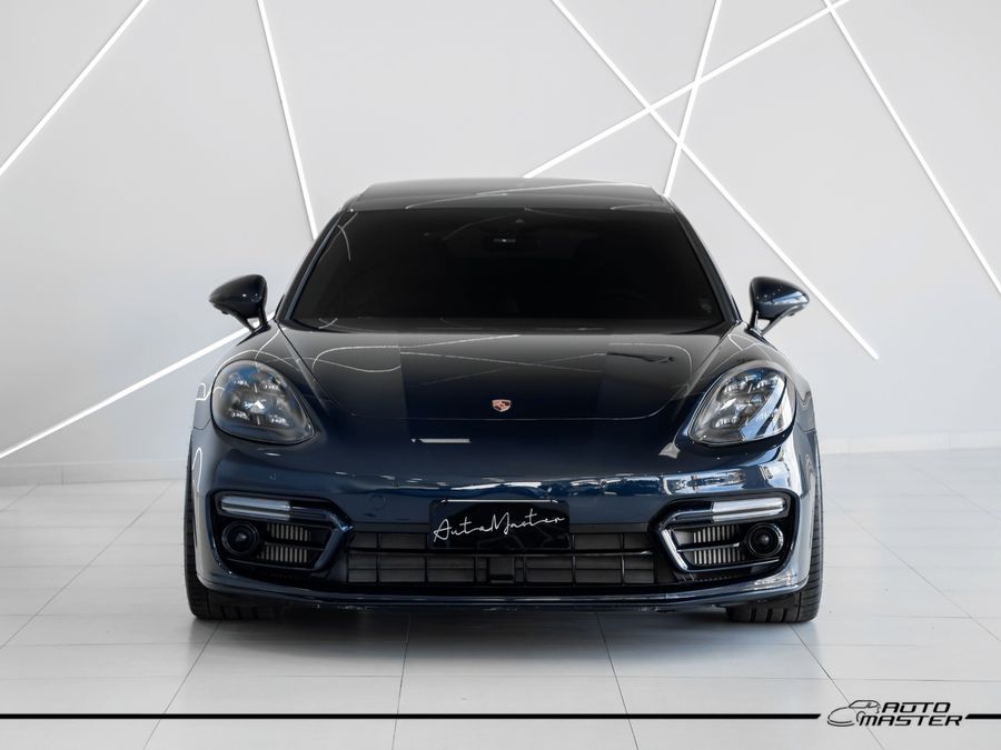 Porsche Panamera 2023