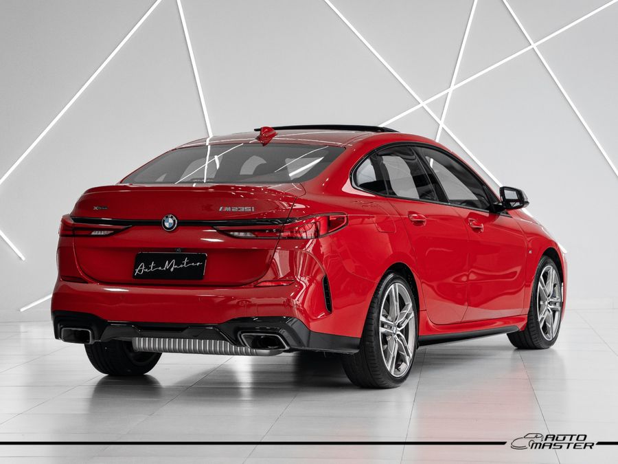 BMW M235i 2022