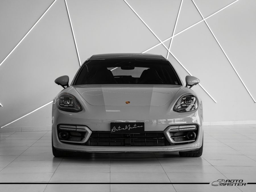 Porsche Panamera 2023