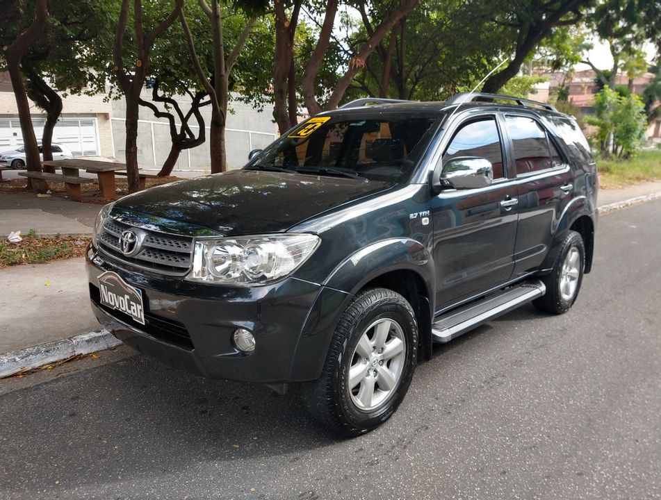 Toyota Hilux SW4 SR 4x2 2.7/ 2.7 Flex 16V Aut.