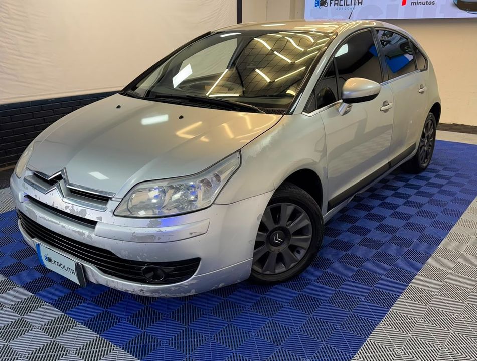 Citroën C4 GLX 2.0 Flex 16V 5p Mec.