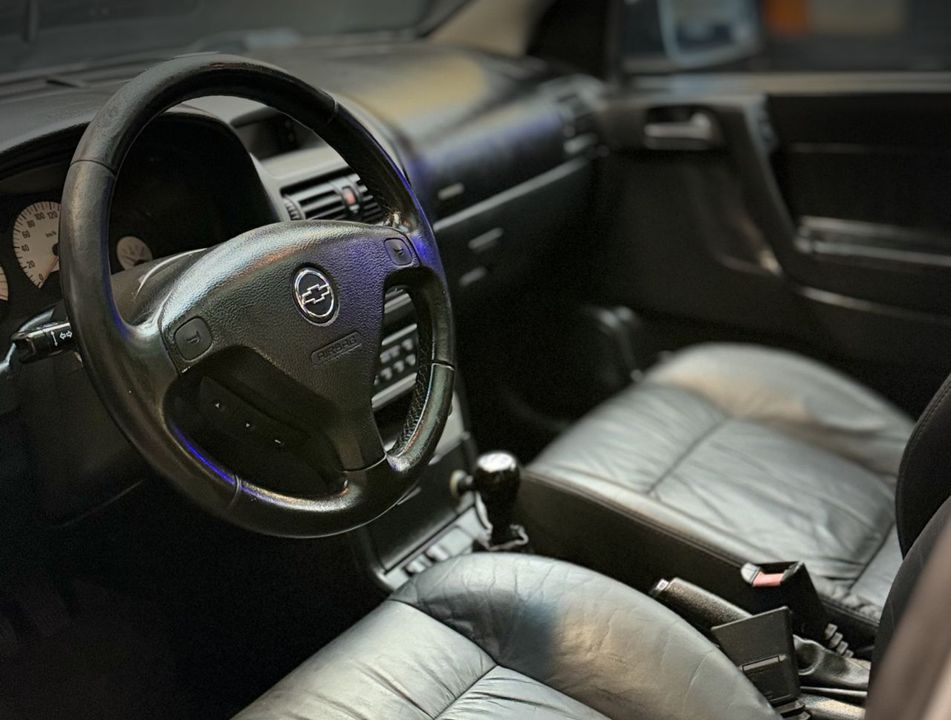 Chevrolet Astra GSi 2.0 16V 136cv Hatchback 5p