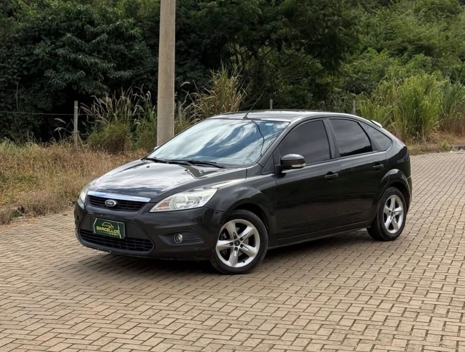 Ford Focus 1.6 S/SE/SE Plus Flex 8V/16V  5p