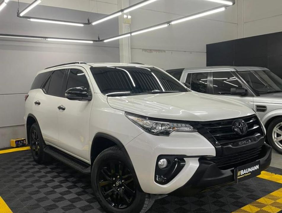 Toyota Hilux CD SRX 4x4 2.8 TDI 16V Diesel Aut.