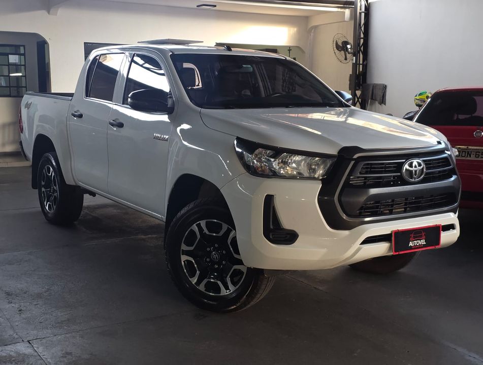 Toyota Hilux CD 4x4 2.8 Diesel Mec.
