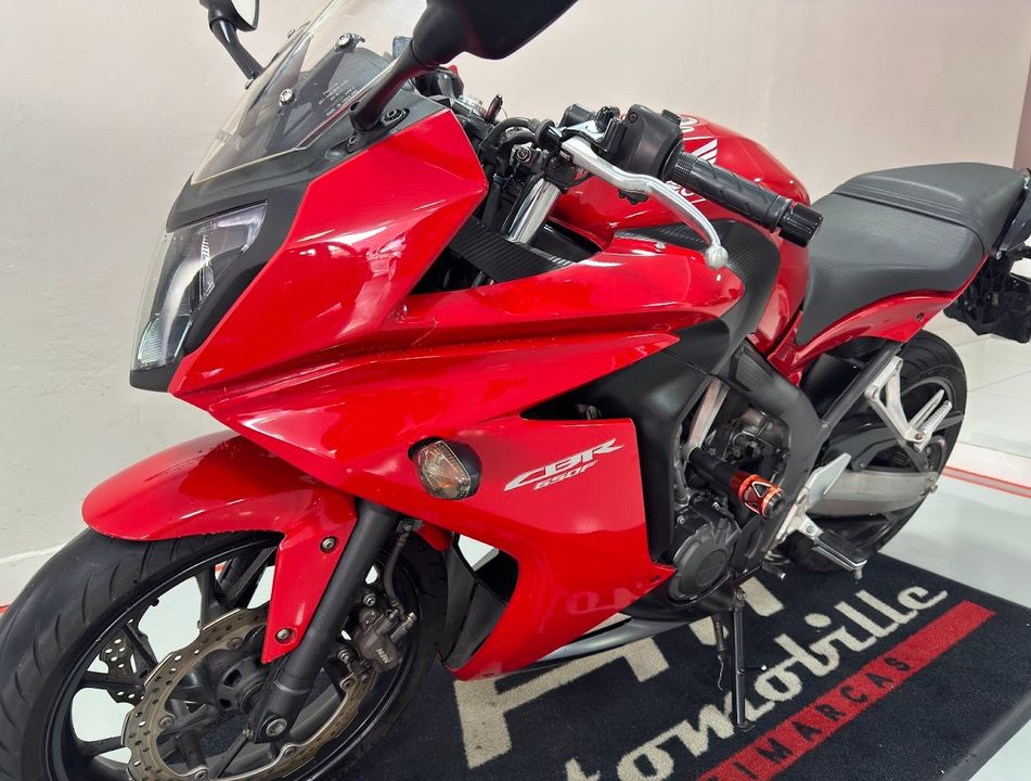HONDA CBR 650F