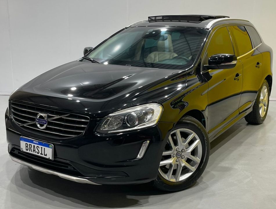 Volvo XC 60 D-5 MOMENTUM 2.4  AWD Diesel  5p