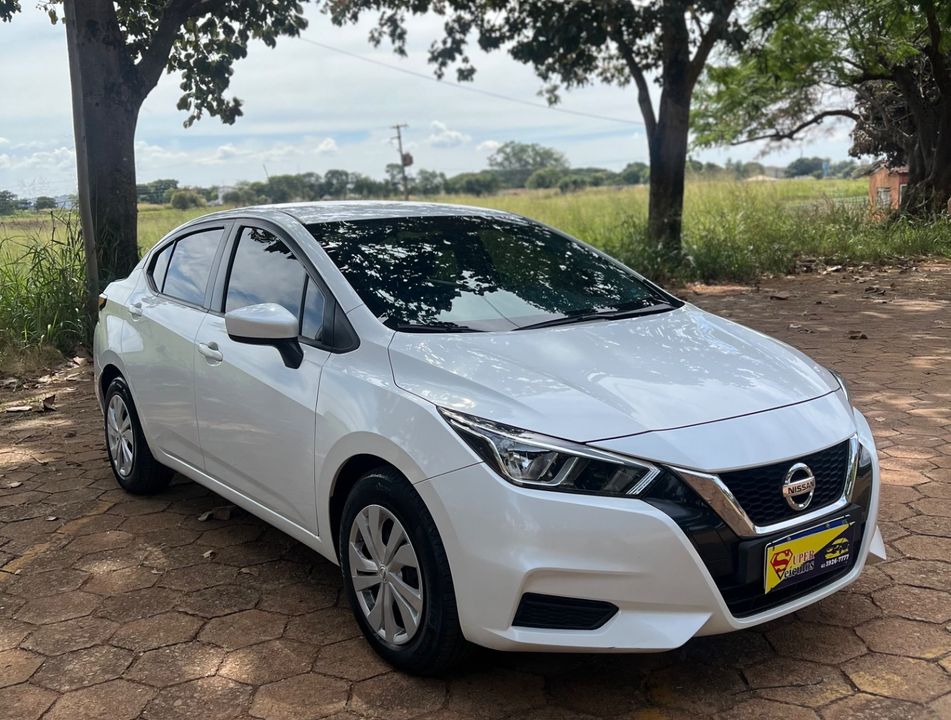 Nissan VERSA Sense 1.6 16V Flex Aut.
