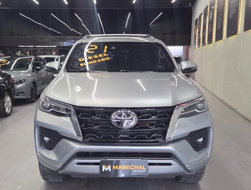 Toyota Hilux SW4 SRX 4x4 2.8 TDI 16V Dies. Aut.