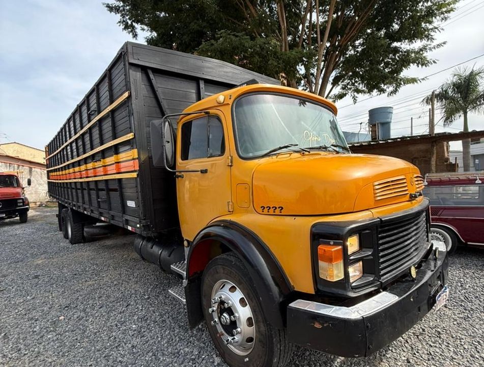  Mercedes-Benz L1113 Trucado - Boiadeira