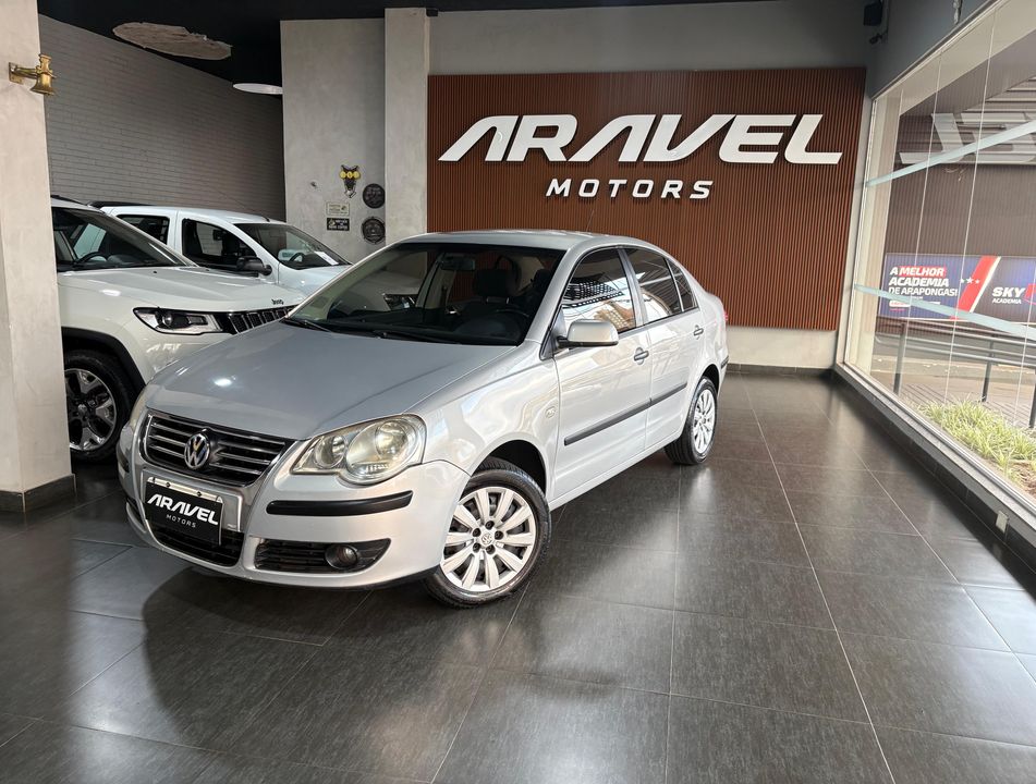 VolksWagen Polo Sedan 1.6 Mi Total Flex 8V 4p