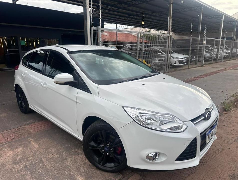 Ford Focus Hatch S 1.6 16V TiVCT PowerShift