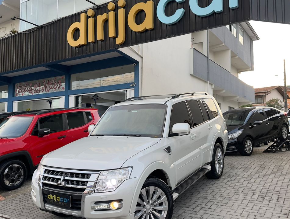Mitsubishi Pajero HPE Full 3.2 4x4 T.I.Dies. 5p Aut