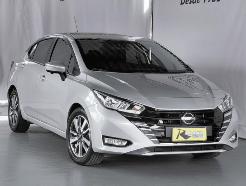 Nissan VERSA Advance 1.6 16V Flex Aut.