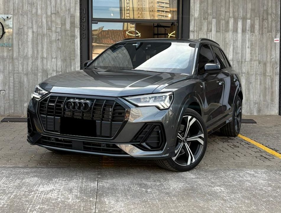 Audi Q3 Perf. Black 2.0 TFSI Tiptr. Quattro