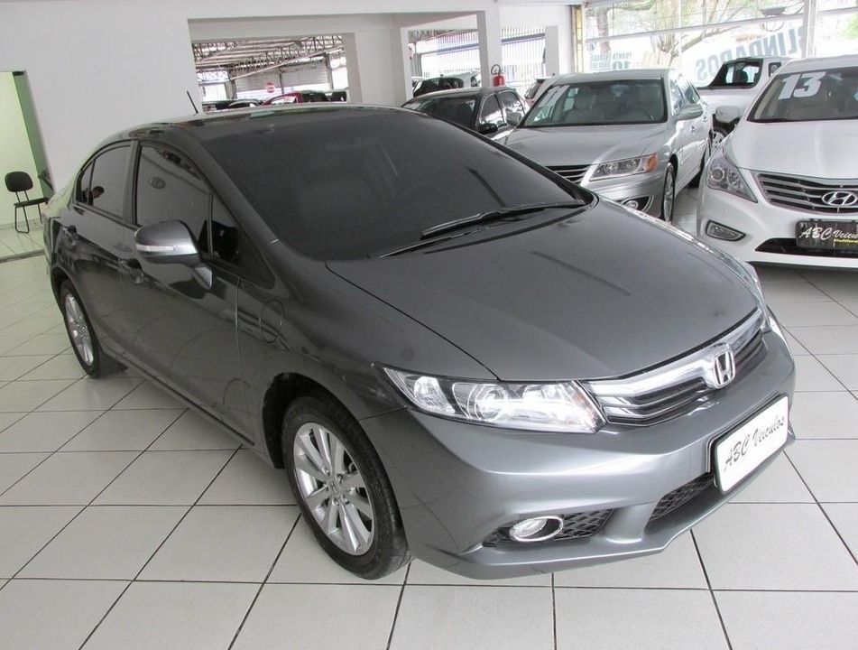 Honda Civic Sedan LXR 2.0 Flexone 16V Aut. 4p