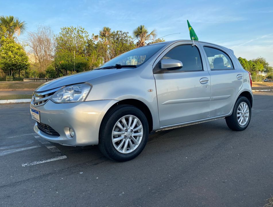 Toyota ETIOS XLS 1.5 Flex 16V 5p Mec.