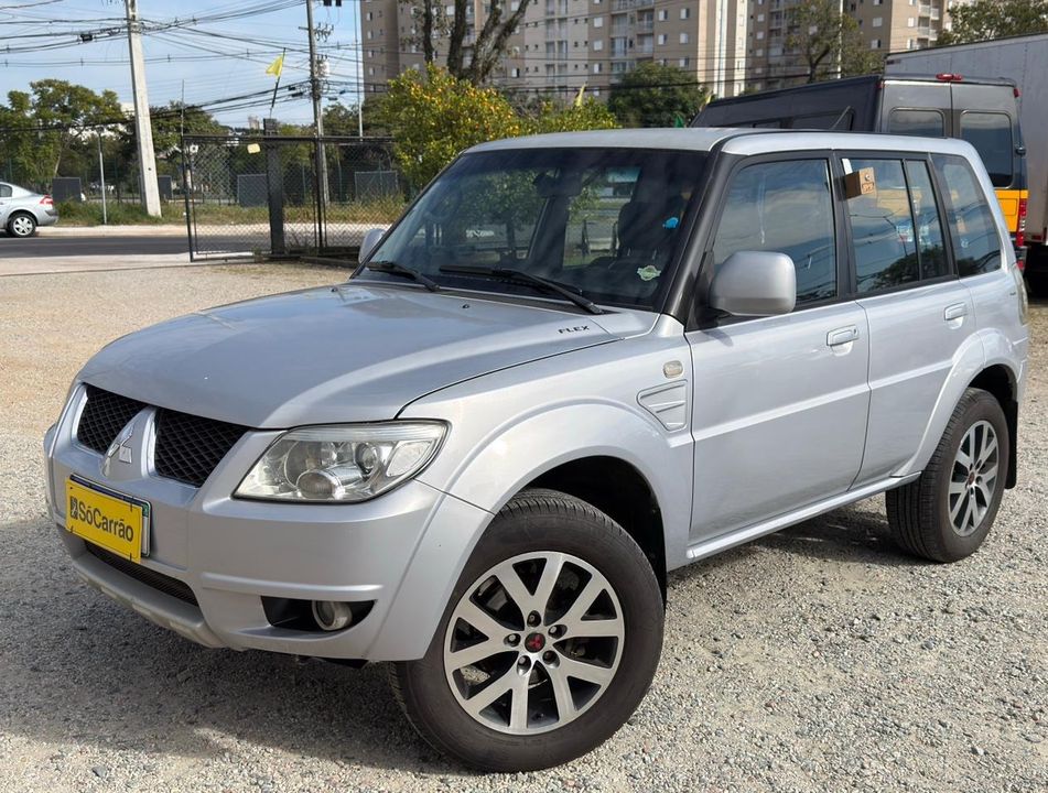 Mitsubishi Pajero TR4 2.0/ 2.0 Flex 16V 4x4 Aut.